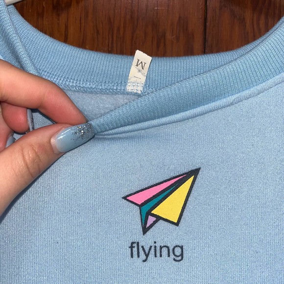 Light Blue Flying Crewneck Sweatshirt with Geometric Detailing Women size Medium - Picture 4 of 7